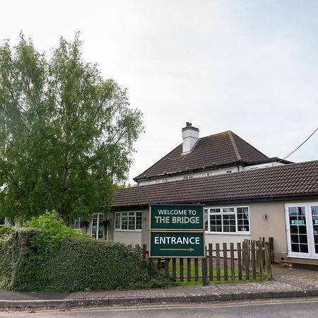 Bridge Inn 克利夫登 外观 照片